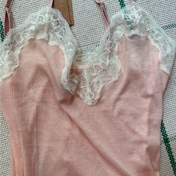 SKIMS Lace Cami and Shorts Set - Picture 4 of 5